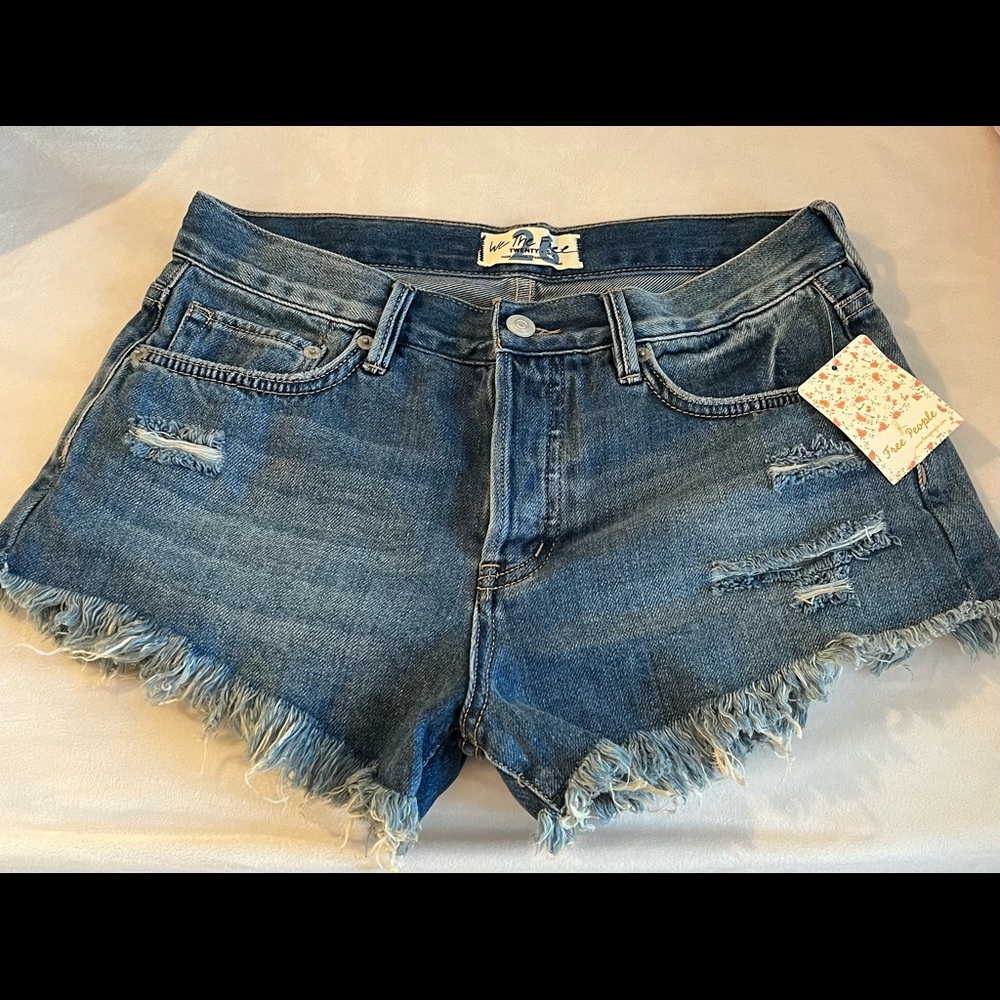 FREE PEOPLE loving good vibrations jean shorts NWT